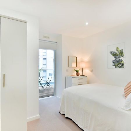 Madison Hill - Clapham South 1 - Two Bedroom Flat Лондон Екстериор снимка